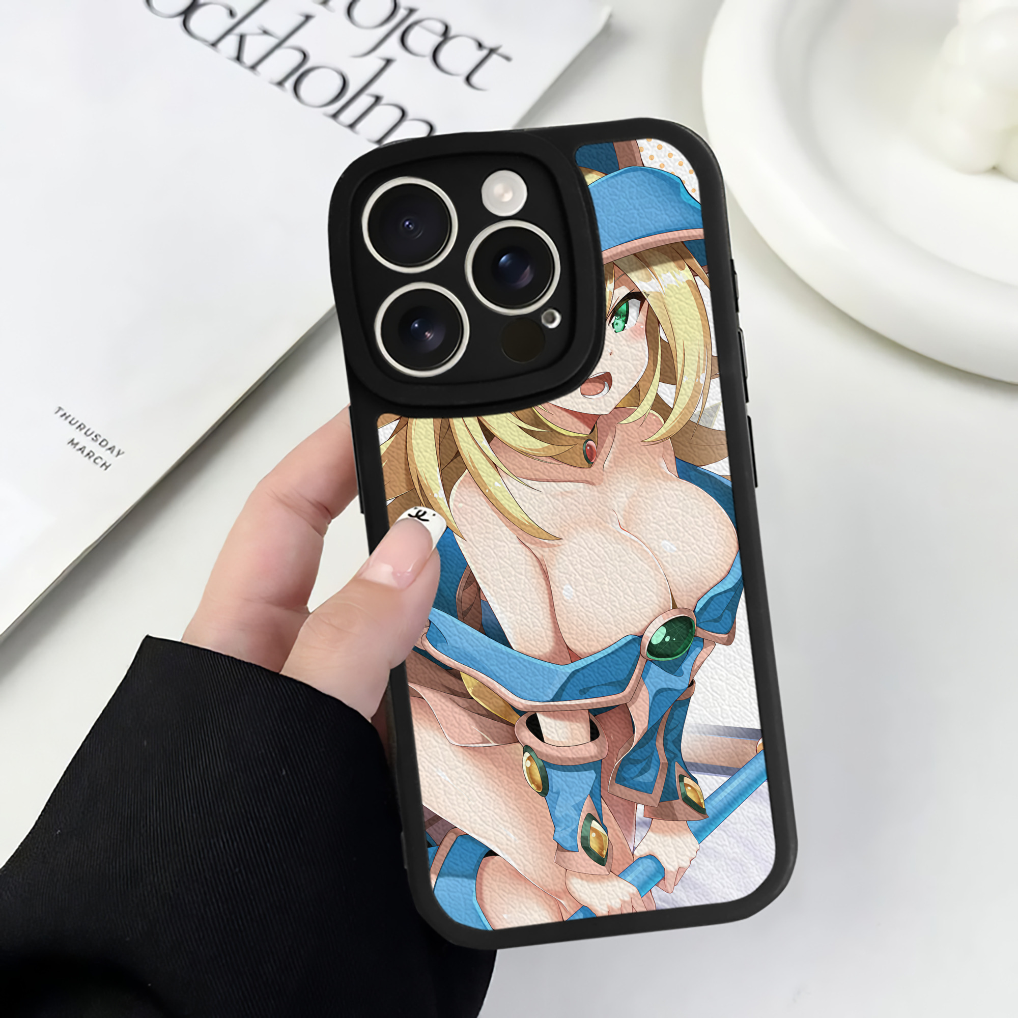 （画像用） 遊☆戯☆王 Yu-Gi-Oh! 【iPhone 16シリーズ対応】シリコンスマホケース（レザー調） 材質：シリコン